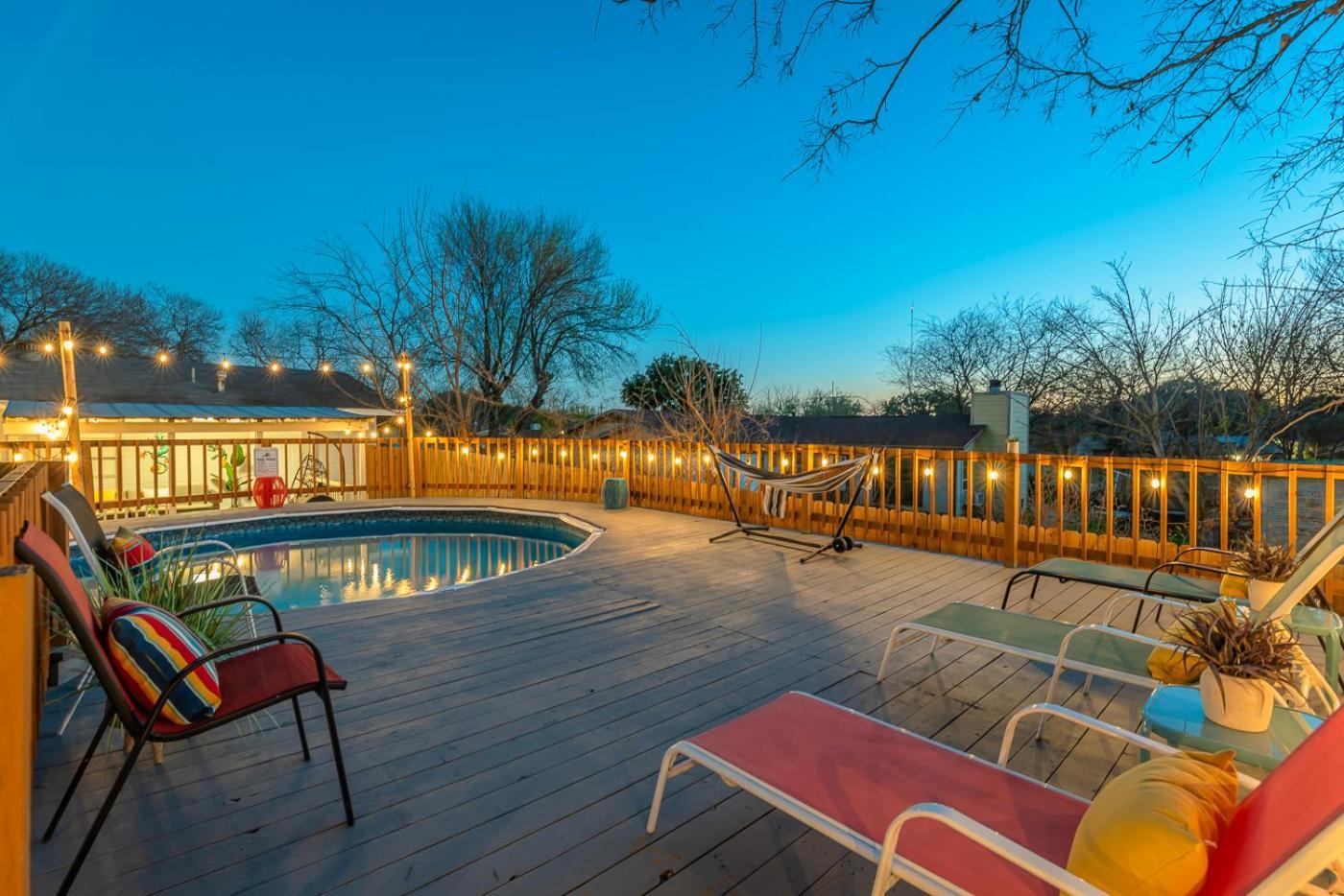 Game Room, Pool & Fire Pit At The Medical Center 샌안토니오 외부 사진