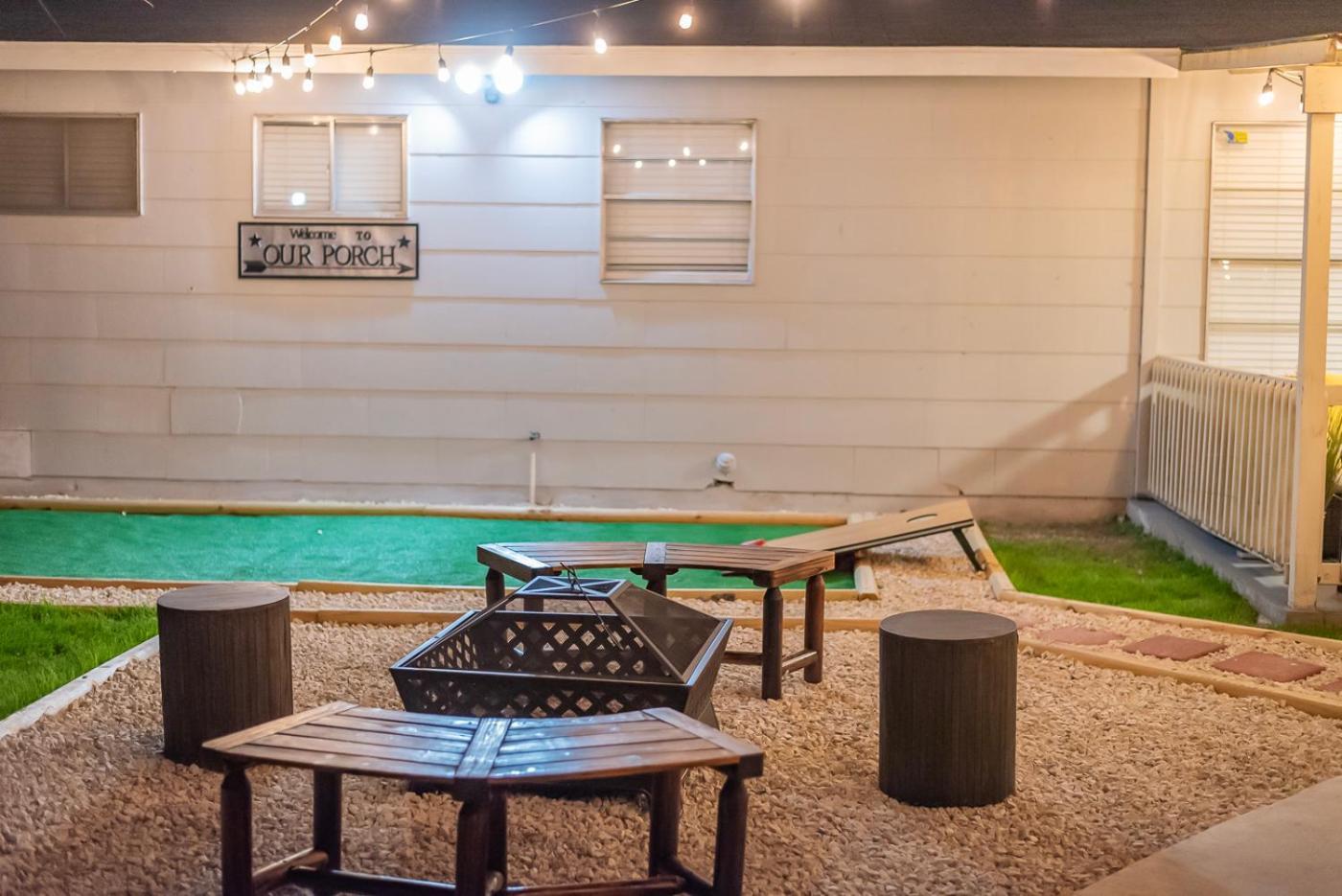 Game Room, Pool & Fire Pit At The Medical Center 샌안토니오 외부 사진