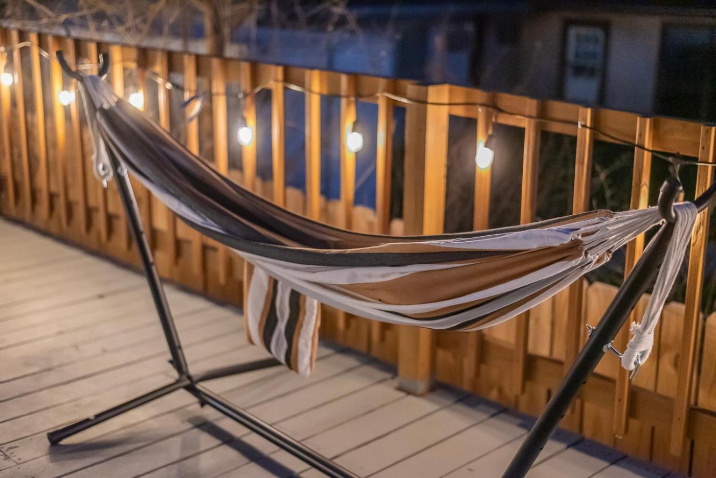 Game Room, Pool & Fire Pit At The Medical Center 샌안토니오 외부 사진