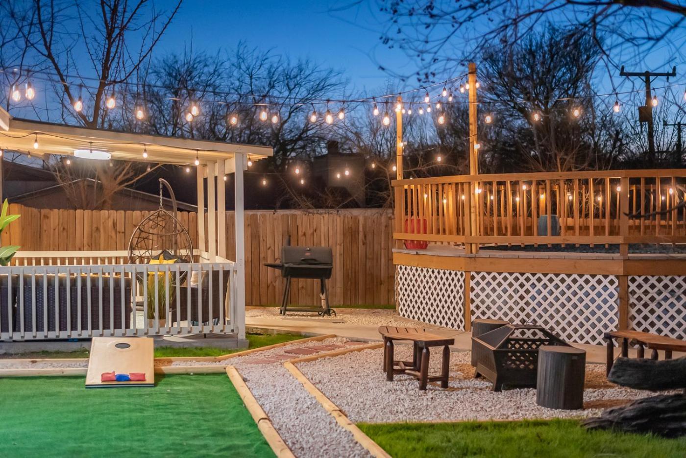 Game Room, Pool & Fire Pit At The Medical Center 샌안토니오 외부 사진