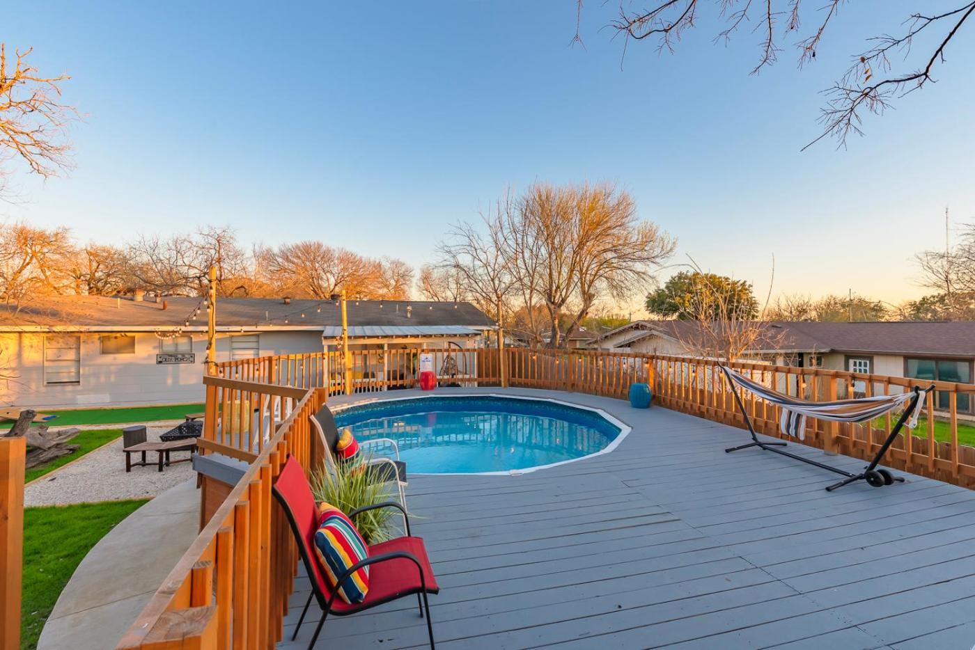 Game Room, Pool & Fire Pit At The Medical Center 샌안토니오 외부 사진