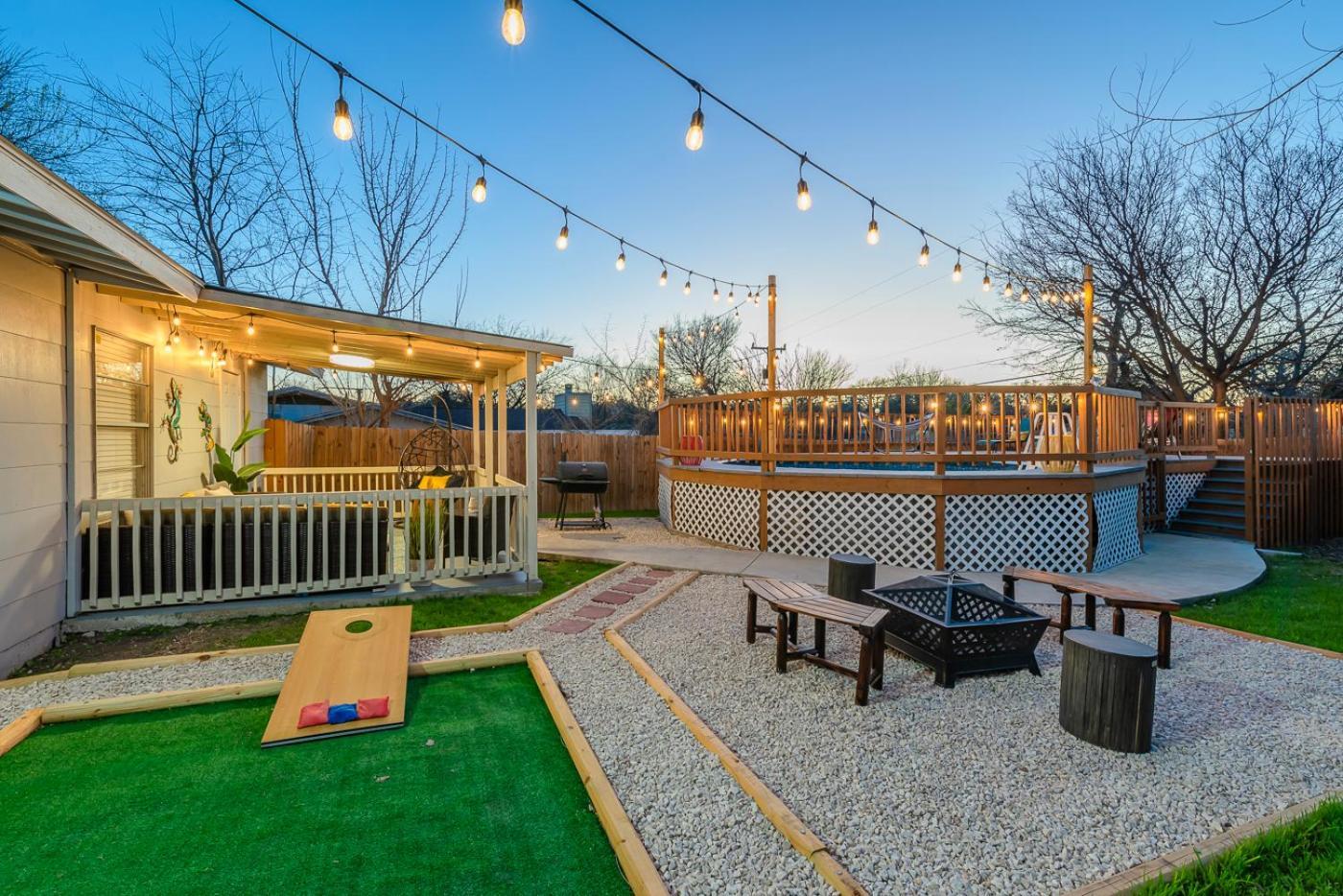 Game Room, Pool & Fire Pit At The Medical Center 샌안토니오 외부 사진