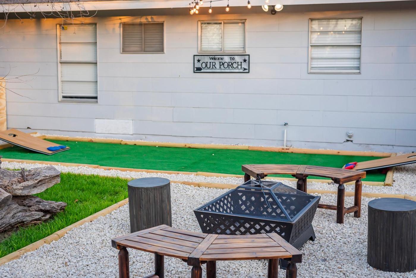 Game Room, Pool & Fire Pit At The Medical Center 샌안토니오 외부 사진
