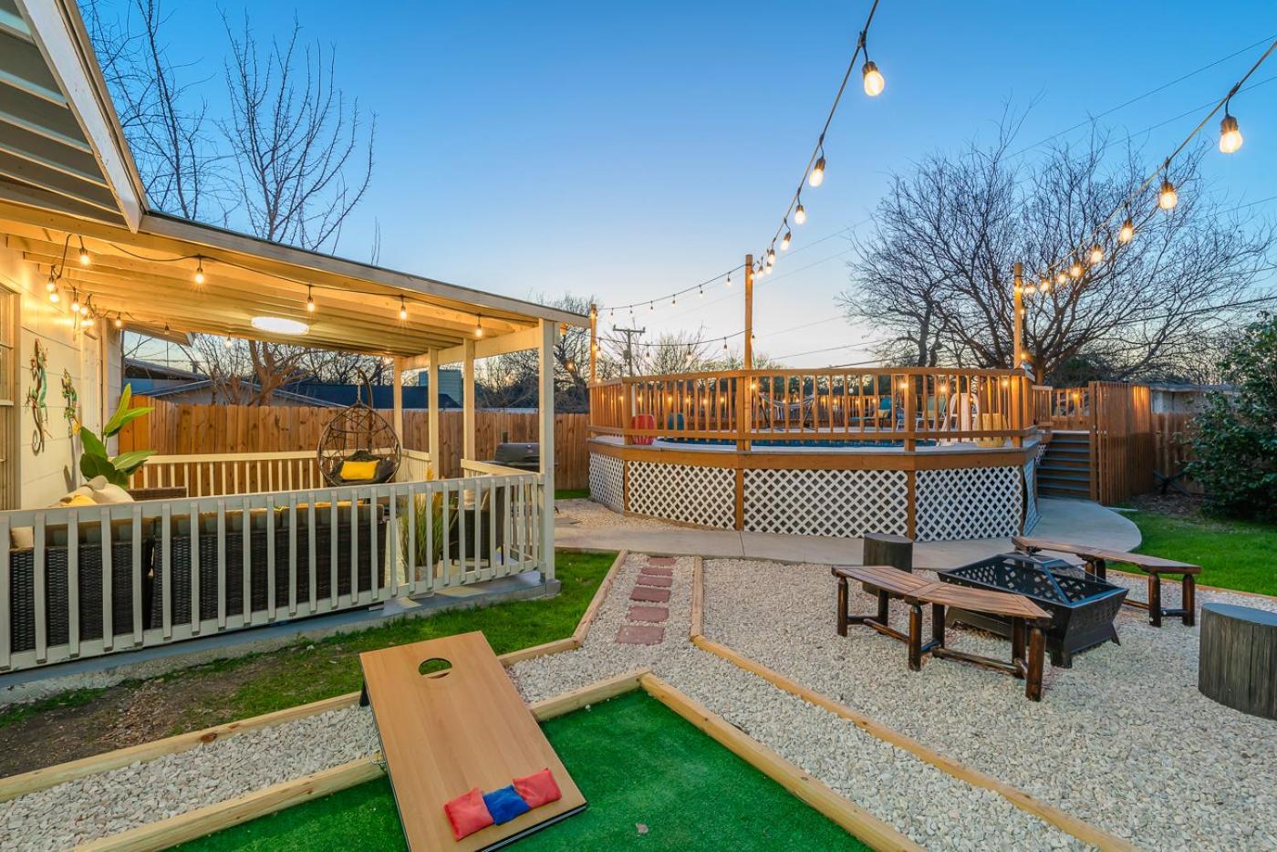 Game Room, Pool & Fire Pit At The Medical Center 샌안토니오 외부 사진