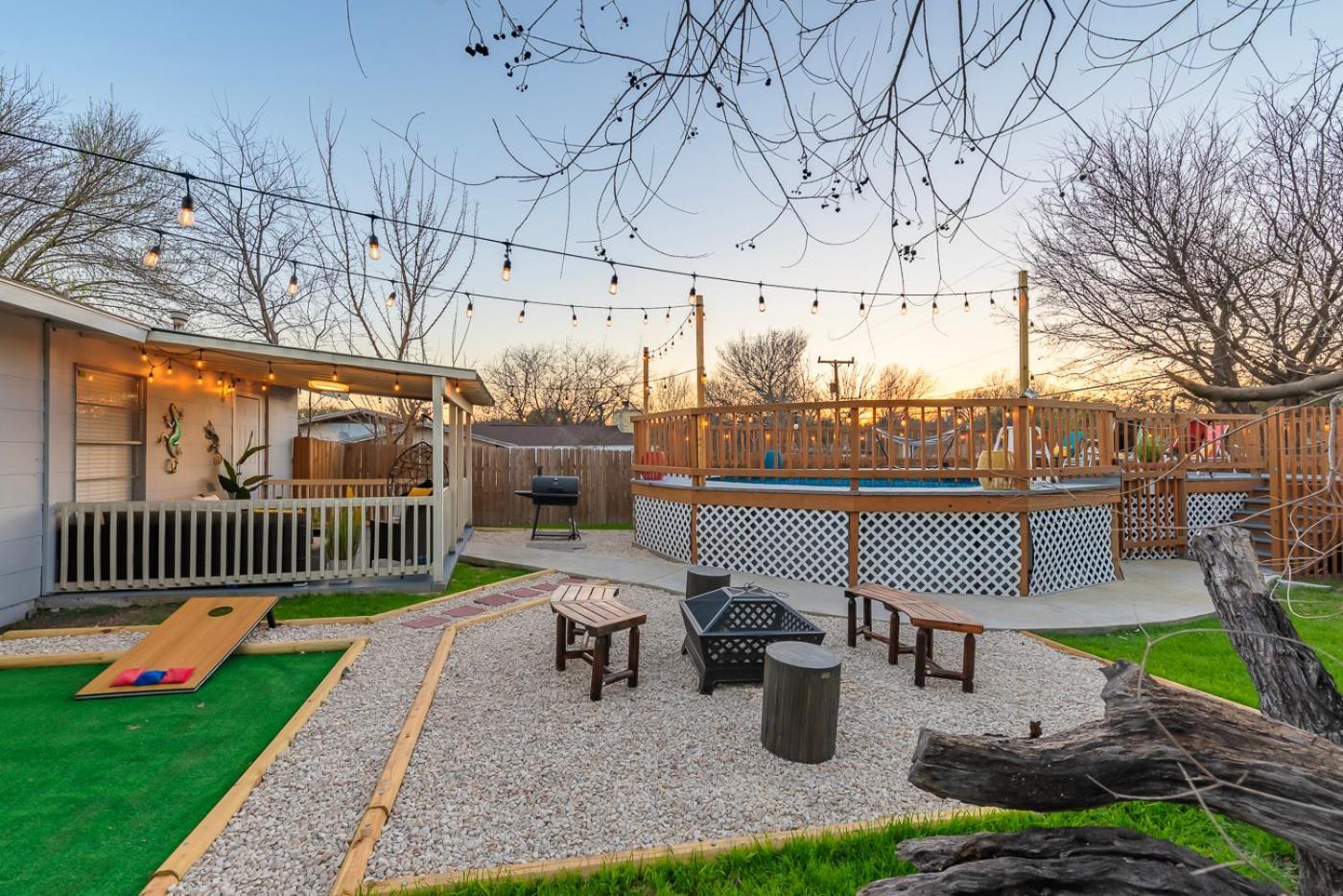 Game Room, Pool & Fire Pit At The Medical Center 샌안토니오 외부 사진
